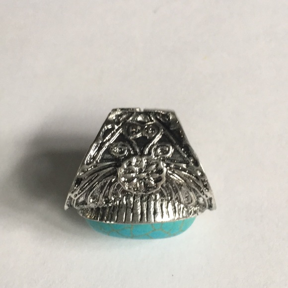 New! Turquoise Stone Ring - Picture 7 of 8